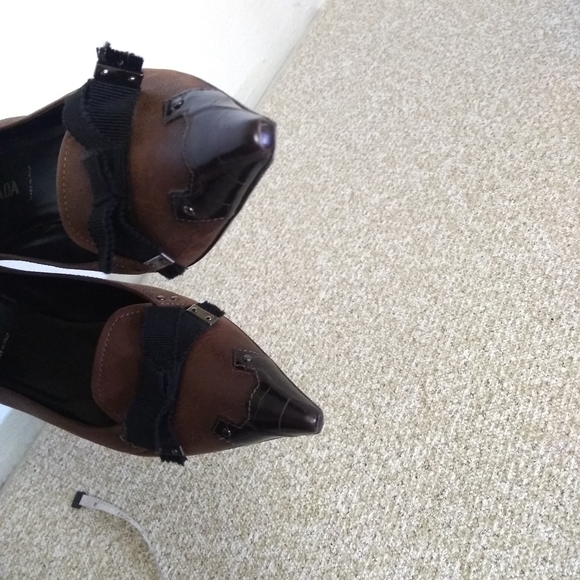 Prada Brown Embossed Leather Pump - Picture 5 of 8